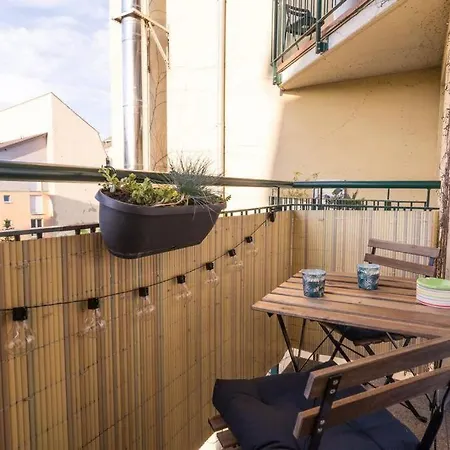 Kleine „louise“ In Der Neustadt Mit Tiefgarage