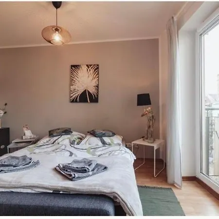 Appartement Kleine „louise“ In Der Neustadt Mit Tiefgarage *